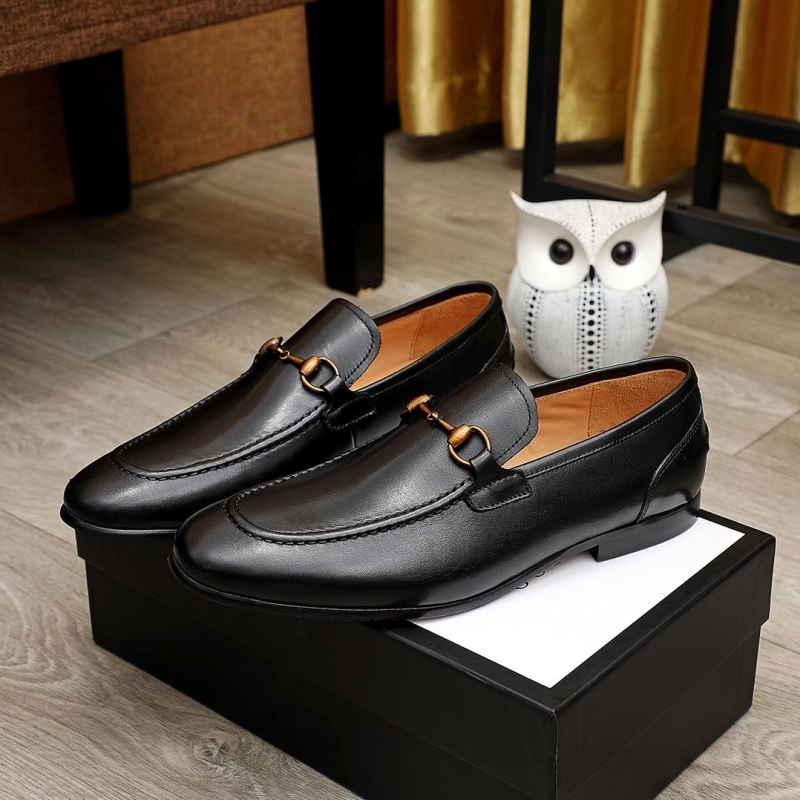 G*u*i leather shoes